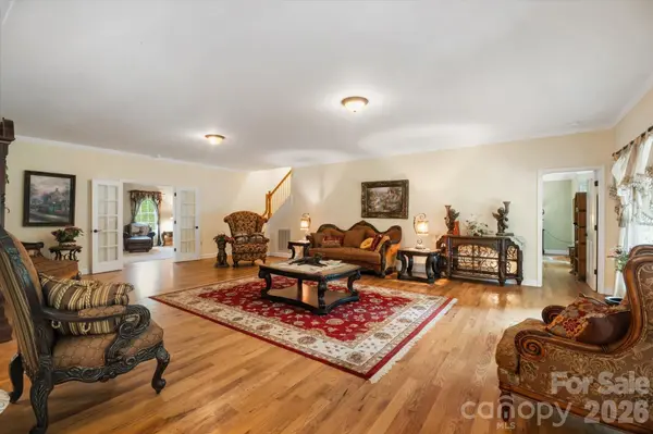 115 Barton RD, Brevard, NC 28712