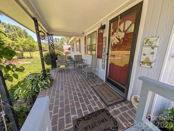4053 Roddey RD, Catawba, SC 29704