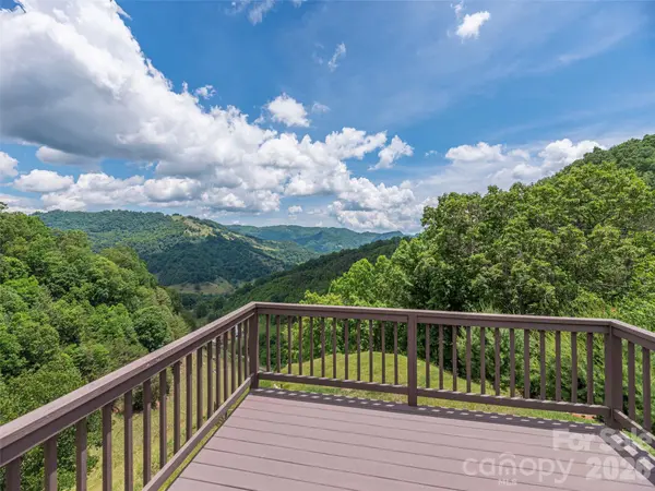1200 Clark RD, Clyde, NC 28721