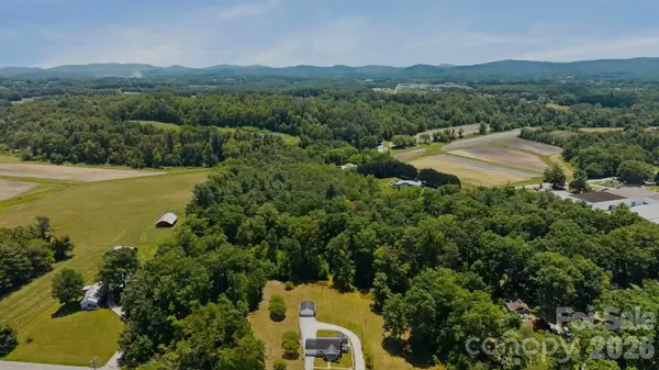 1230 Dana RD, Hendersonville, NC 28792