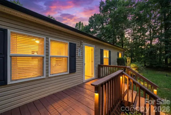 975 Jay Burke RD, Taylorsville, NC 28681