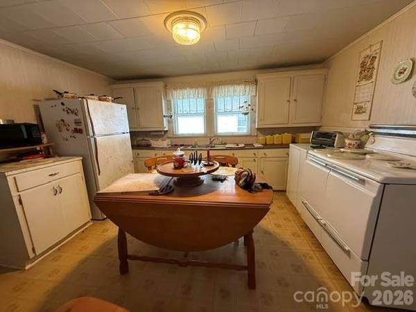 1622 W Park AVE, Albemarle, NC 28001