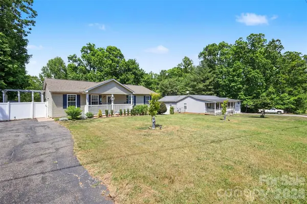 4432 Bennett RD, Morganton, NC 28655