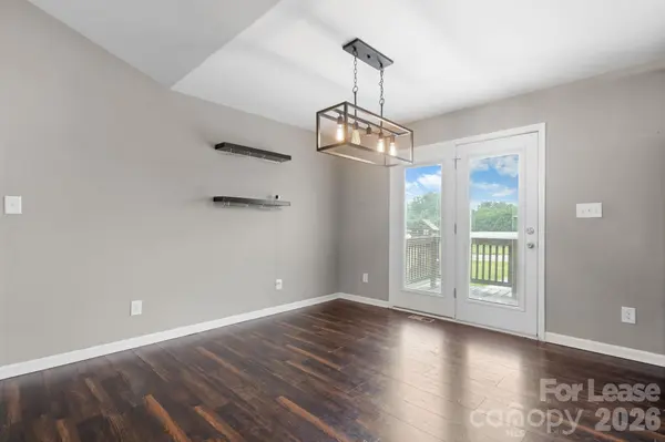2407 Dellinger DR, Newton, NC 28658