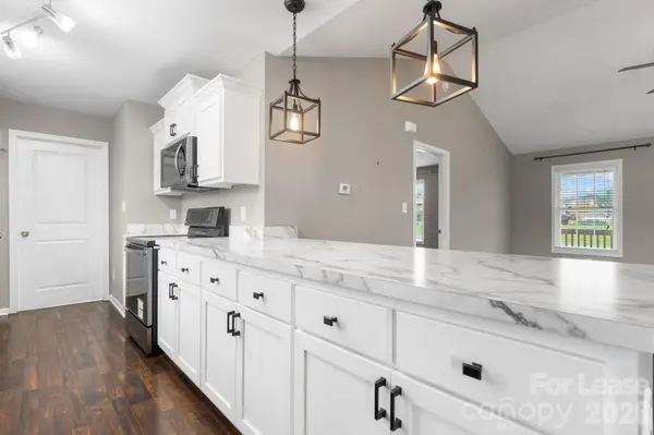 2407 Dellinger DR, Newton, NC 28658