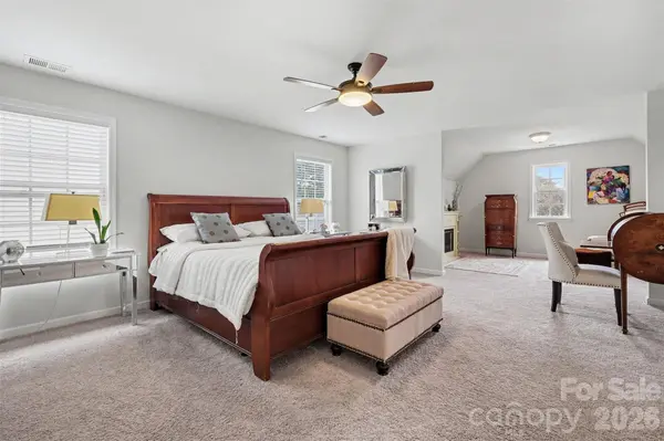 4396 Foxfield CT, Harrisburg, NC 28075