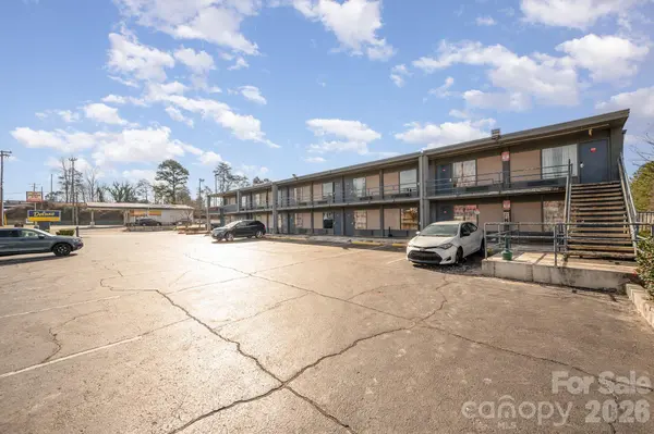 325 SW HWY 70 HWY, Hickory, NC 28602