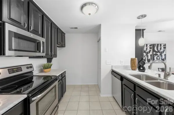 907 Southwest DR, Davidson, NC 28036