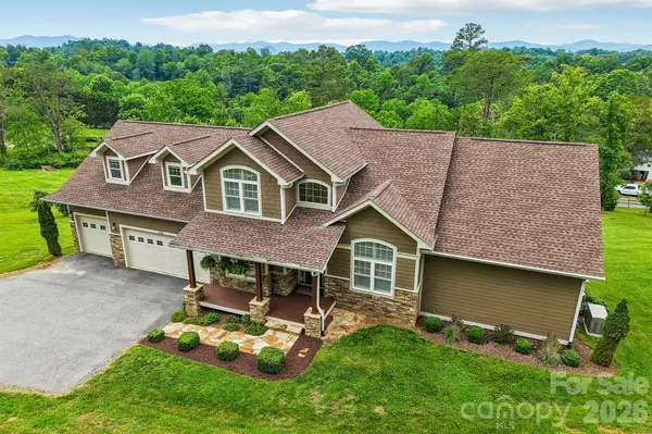 106 Saddle Ridge DR, Alexander, NC 28701