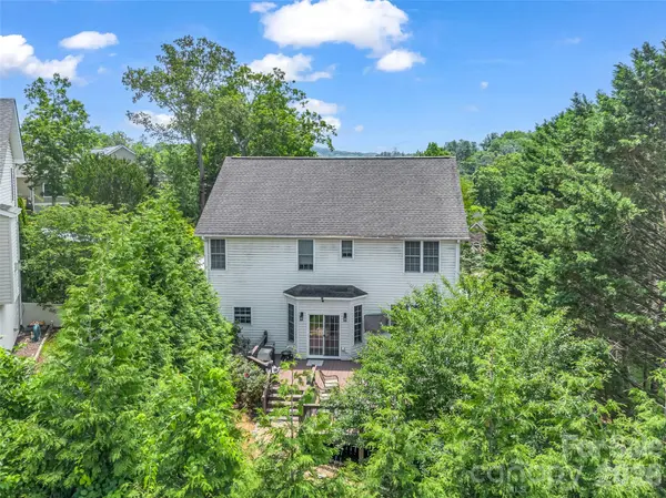 99 Driftstone CIR, Arden, NC 28704