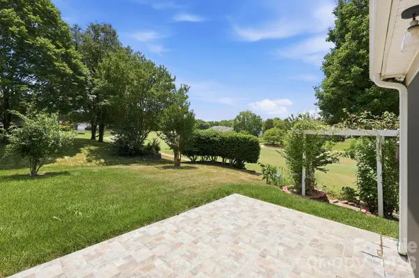 1854 Briarcrest DR NW, Charlotte, NC 28269