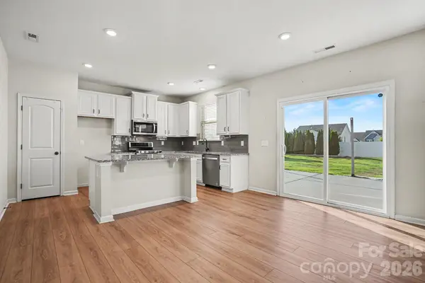 1209 Brooksland PL, Waxhaw, NC 28173