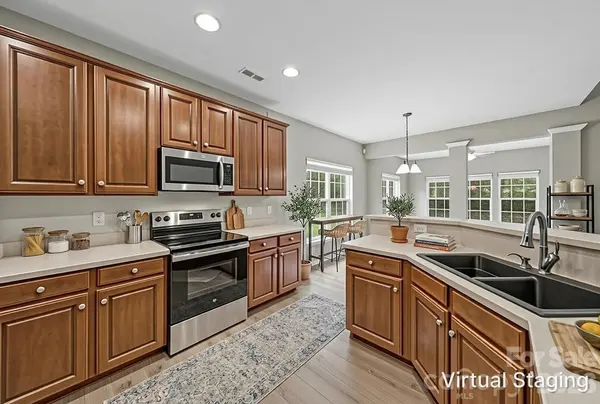 412 Amersham LN, Waxhaw, NC 28173