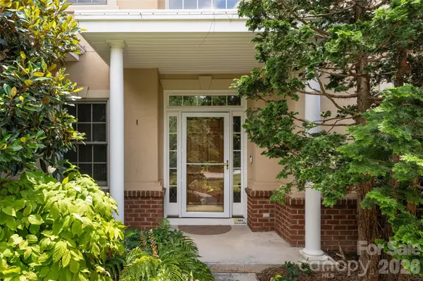 23 Boddington CT, Asheville, NC 28803