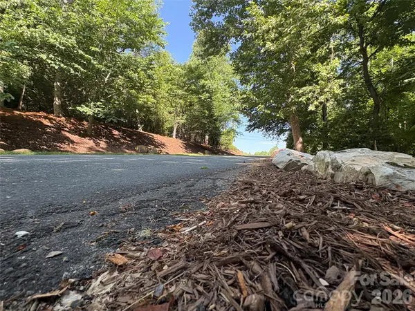 239 Stone Valley WAY, Hendersonville, NC 28792