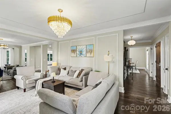 2814 winding oak DR, Charlotte, NC 28270