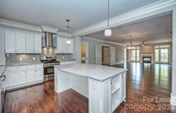 2100 Queens RD W #Southern Living, Charlotte, NC 28207