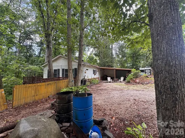 785 Hutch Mountain RD, Fletcher, NC 28732