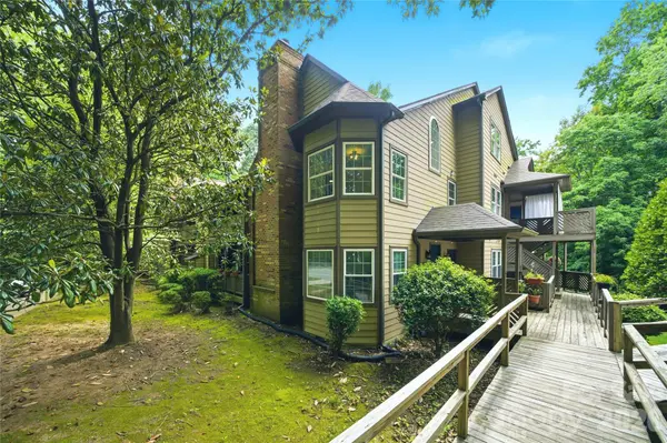 6150 Gray Gate LN #i, Charlotte, NC 28210