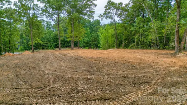 5108 Kings Pinnacle DR, Kings Mountain, NC 28086