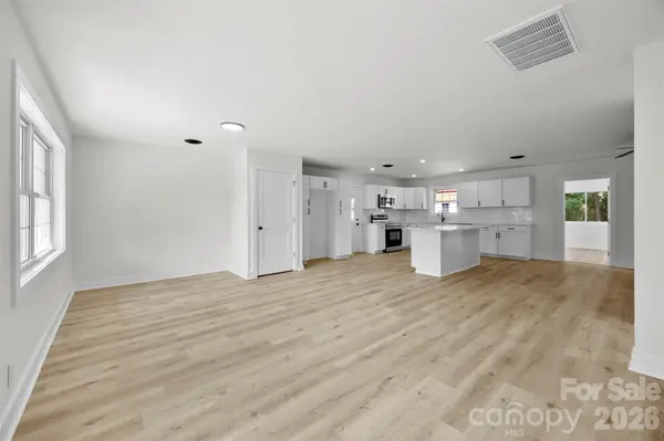 5421 Maplewood LN, Charlotte, NC 28227