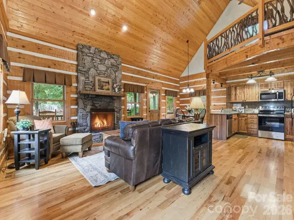 18 Rachels CIR, Maggie Valley, NC 28751