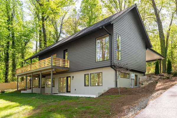 137 English DR, Candler, NC 28715