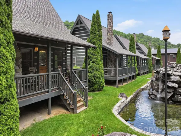 17 Rachels CIR, Maggie Valley, NC 28751