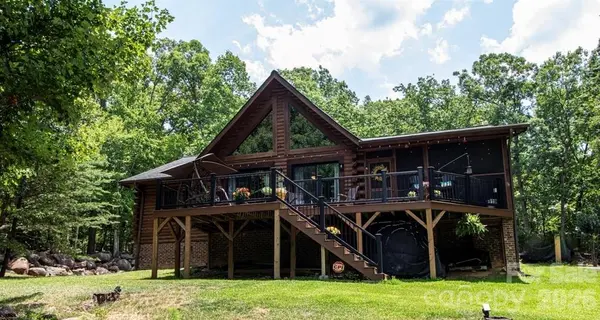 2211 Rocky Cove LN, Denton, NC 27239