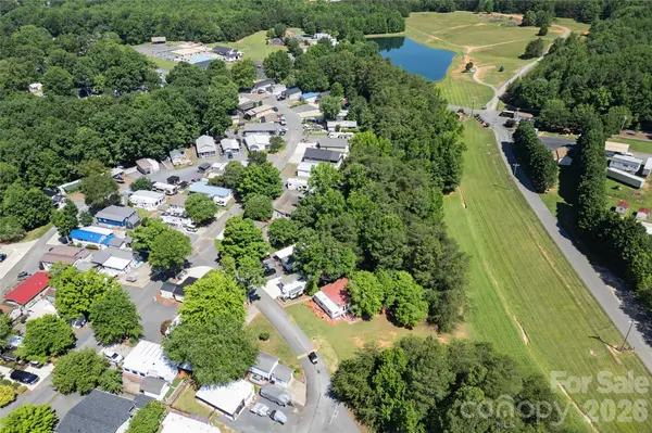 107 Dove LN, New London, NC 28127