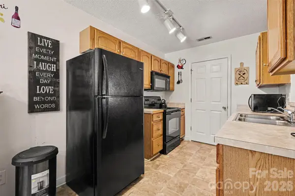 1440 Bells Knox RD, Charlotte, NC 28214