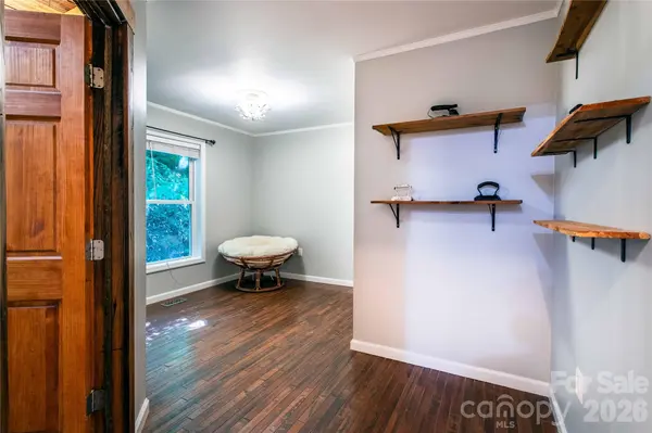 142 Blake DR, Canton, NC 28716
