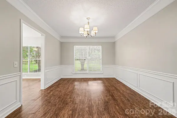221 Aylesbury LN, Indian Trail, NC 28079