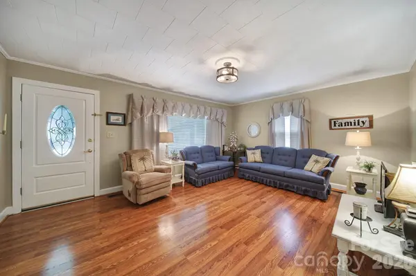 215 W Stevens ST, Kershaw, SC 29067