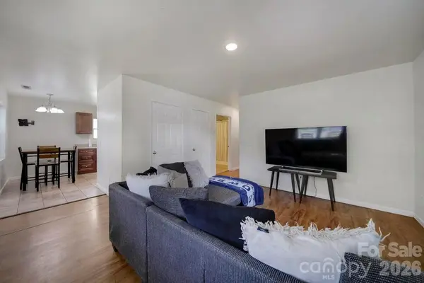 362 Sharpe ST, Mooresville, NC 28115