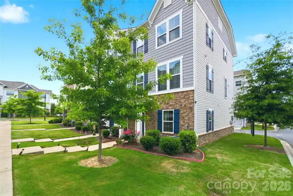 9116 Mallard Mills DR, Charlotte, NC 28262