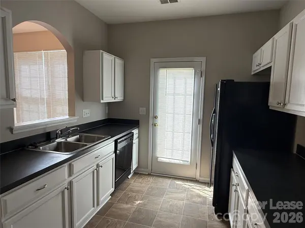 2152 Whispering WAY, Charlotte, NC 28212