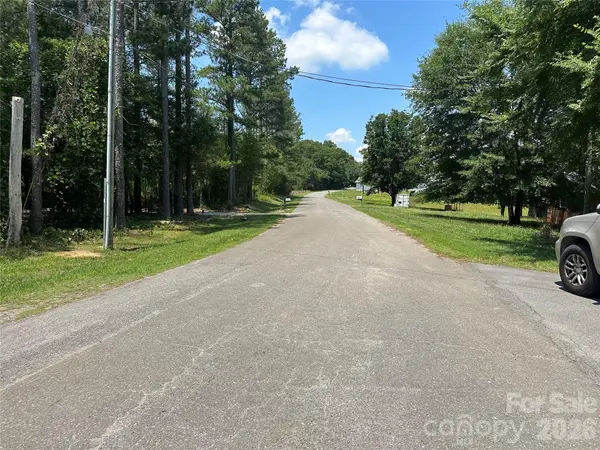 110 Ponder RD, Grover, NC 28073