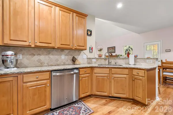 1116 Blueberry LN, Charlotte, NC 28226
