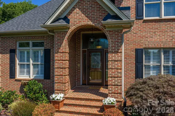 3740 Sand Wedge DR, Gastonia, NC 28056