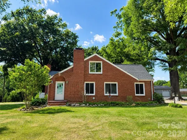 307 E 2nd ST, Oakboro, NC 28129