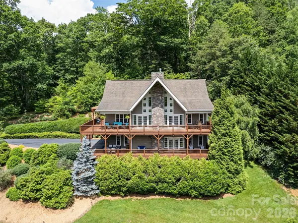 406 Inverness DR, Waynesville, NC 28785