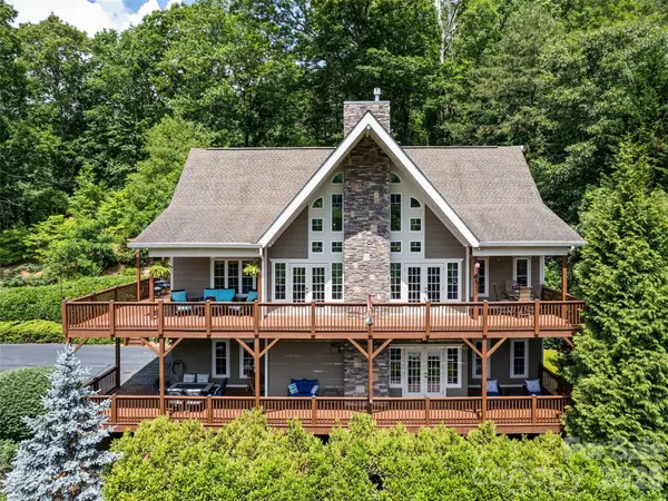 406 Inverness DR, Waynesville, NC 28785
