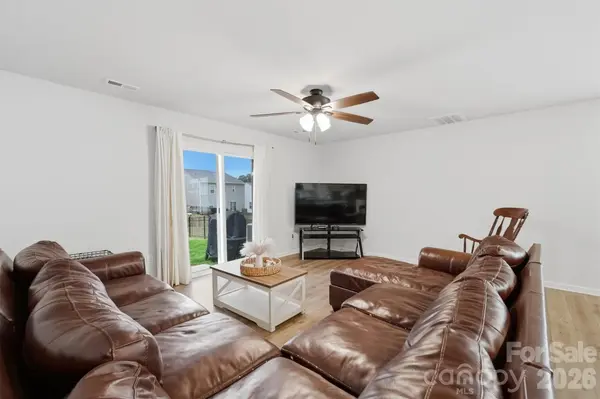 2464 Trollinger DR, Catawba, NC 28609