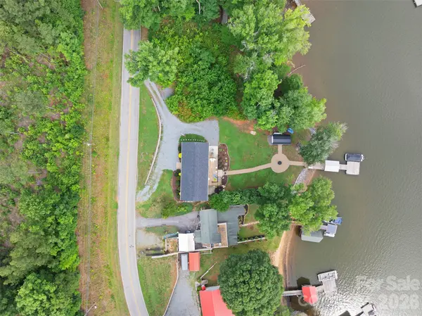 645 Riverside DR, Lexington, NC 27292