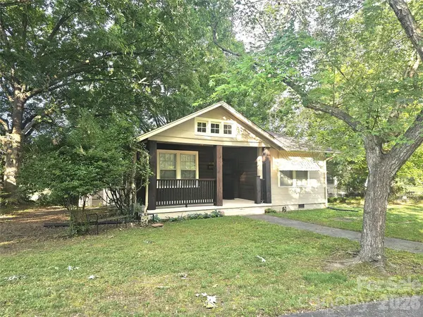 1129 W 5th AVE, Gastonia, NC 28052