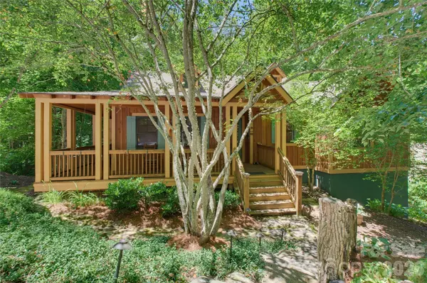 112 Boulder Creek LN, Tuckasegee, NC 28783