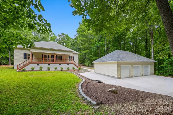 3429 Thoroughbred LN, York, SC 29745