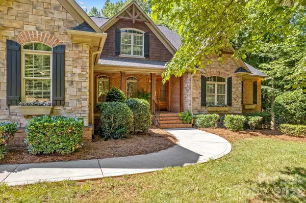 164 Bayberry Creek CIR, Mooresville, NC 28117