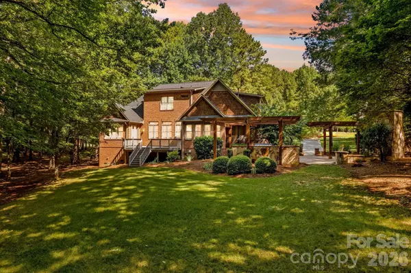 164 Bayberry Creek CIR, Mooresville, NC 28117